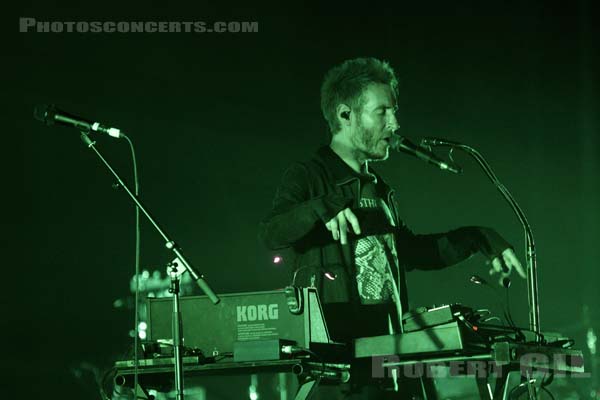 MASSIVE ATTACK - 2014-09-12 - LA COURNEUVE - Parc Departemental - Grande Scene - 